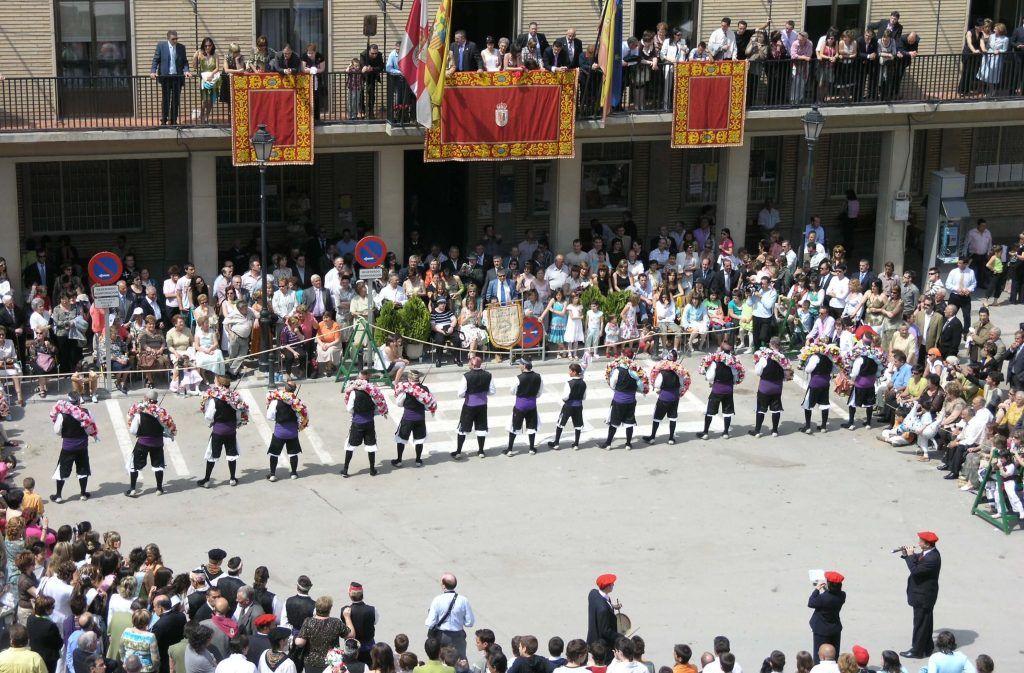 Dance de Tauste. Presentación