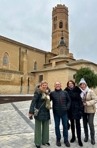 Eva María Alquezar y José Luis Blázquez visitan Tauste