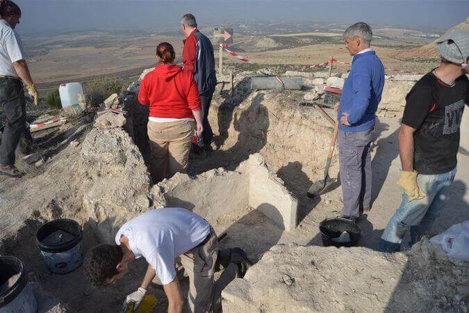 Un día en la excavación del torreón de la Custodia