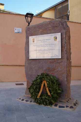 Monolito Rincón de los Fueros